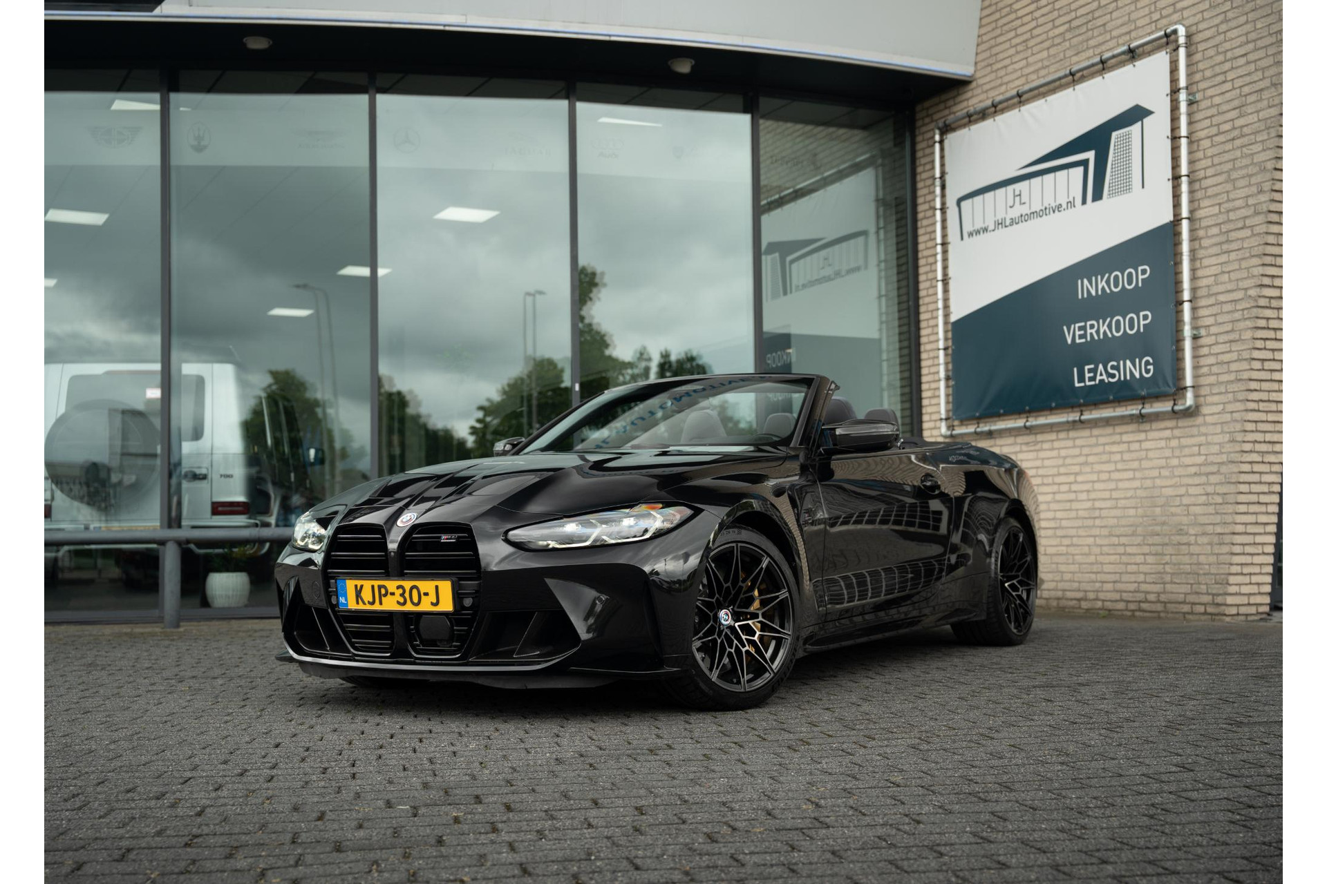 BMW M4 Competition xDrive Cabrio *CERAMIC*CARBON*M-DRIVERS-PACKAGE*FULL*